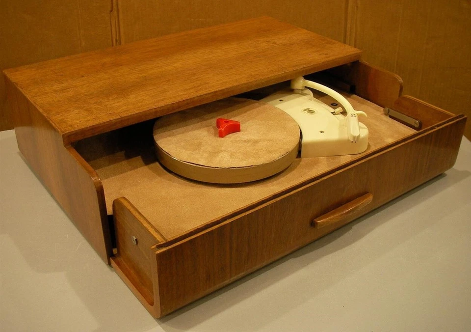 PHILIPS HCH 303 GIRADISCHI VINTAGE CON MOBILE IN LEGNO DEL 1951 ***Perfetto*** - Immagine 4 di 4