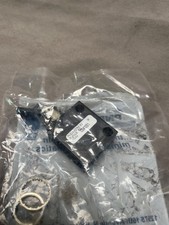 Pneumadyne C040201  2-way 2-pos (NC) Control Valve nylon toggle  1/8npt FM ports