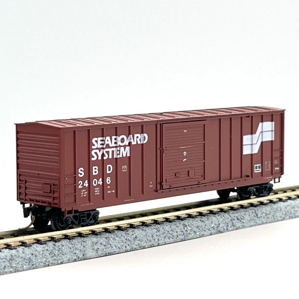 Roundhouse N Scale 8313 Seaboard System 50' Rib Side Boxcar SBD 24046 MTL Trucks - Image 4 of 4