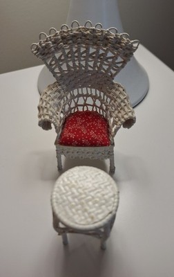 Vintage Dollhouse White Plastic Wicker Chair w/Side Table/Foot Stool 1:12 Scale