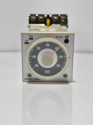OMRON H3BA 11PIN 220-250VAC ELEKTRONISCHE ZEITSCHALTUHR KOSTENLOSER SCHNELLER...