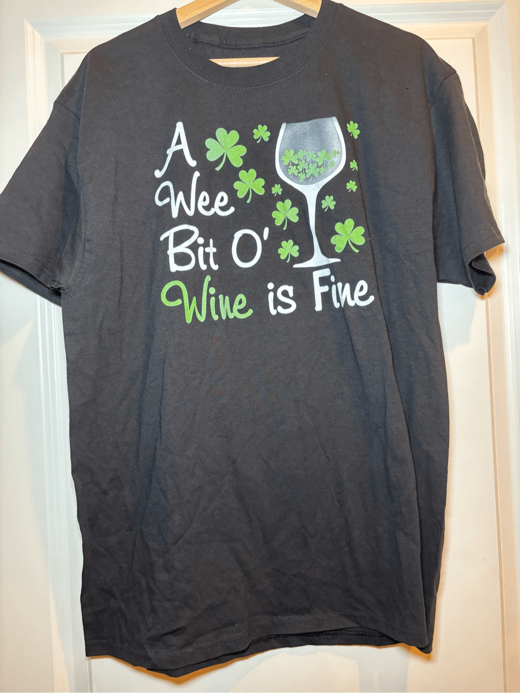 Wee Bit O Wine Is Fine T-Shirt Size Large Casual Humor Tee