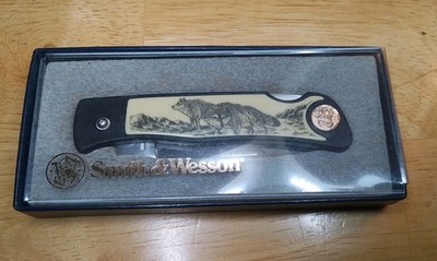Vintage Smith & Wesson First Production Run Scrimshaw Knife *Wolf/SW-380N w/Case