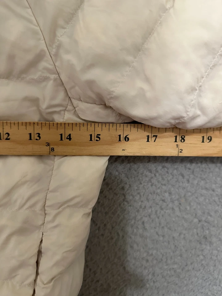 Chaqueta acolchada Uniqlo beige talla 5-6 cremallera completa niños nailon Foto 4 de 4