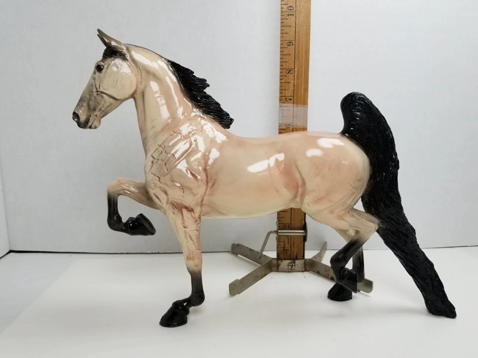 Black Horse Ranch Collection - Saddlebred Rose Grey - Resin/Porcelain - Image 4 of 4