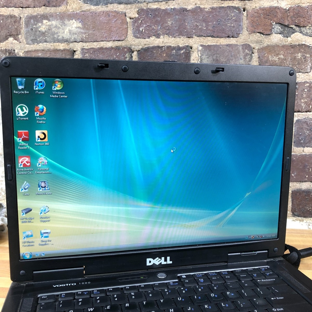Dell Vostro 1000 Retro Gaming Laptop AMD Sempron 2.0GHz 2GB RAM