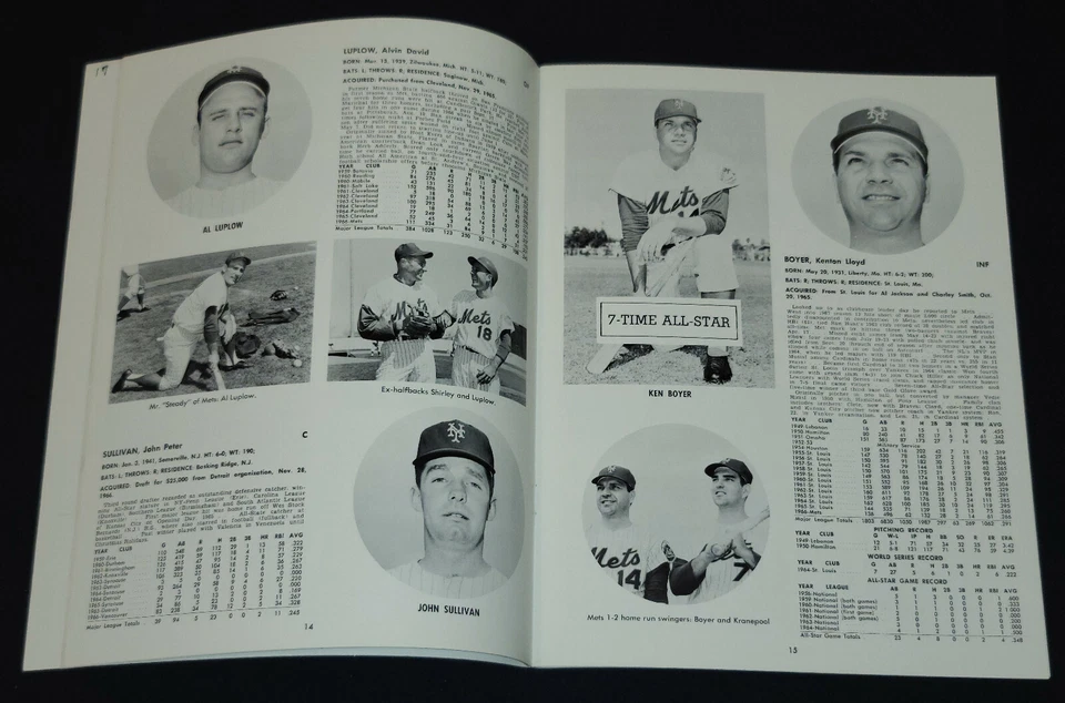 1967 - NEW YORK METS - MLB - OFFICIAL YEARBOOK - ORIGINAL - Image 3 of 4