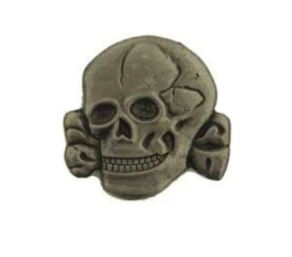 Alfileres de solapa de huesos cruzados de calavera personalizados plata satinada regalo de vacaciones para él hechos a mano Foto 3 de 4