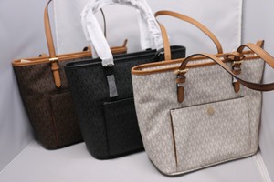 Jet Set Medium Logo Pocket Tote Bag 