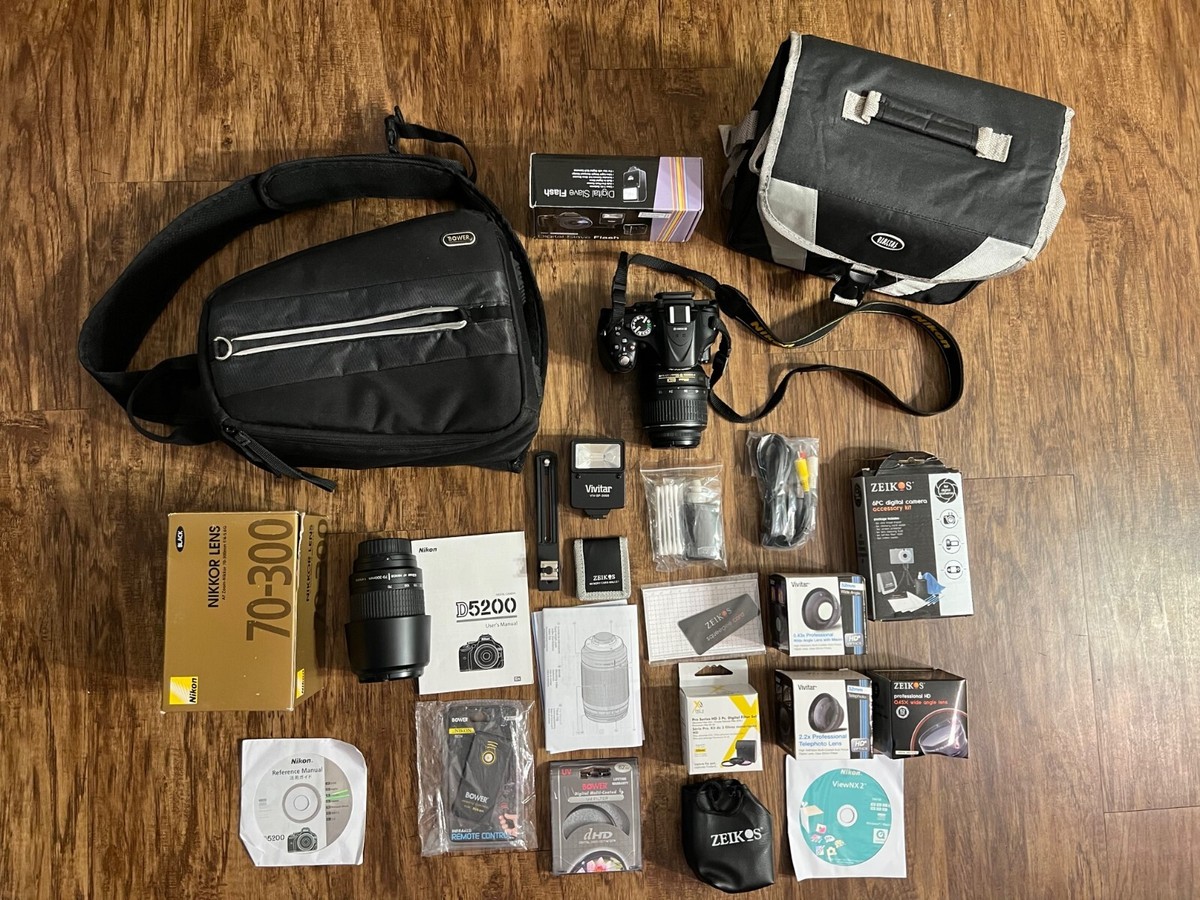 Nikon D5200 24.1 MP Digital Camera - Black - Complete Set w