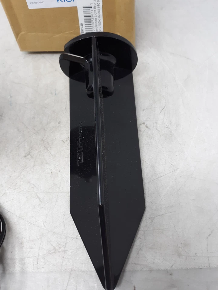 Kichler 16010BBR27 LED Landscape Light 12V 2700K Bronzed Brass w/ Stake - Image 4 of 4