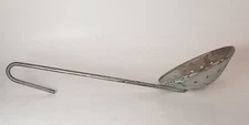 VTG 14 1/4" Metal Minnow, Ice Fishing Scoop, or Skimmer w/Round Bar Handle