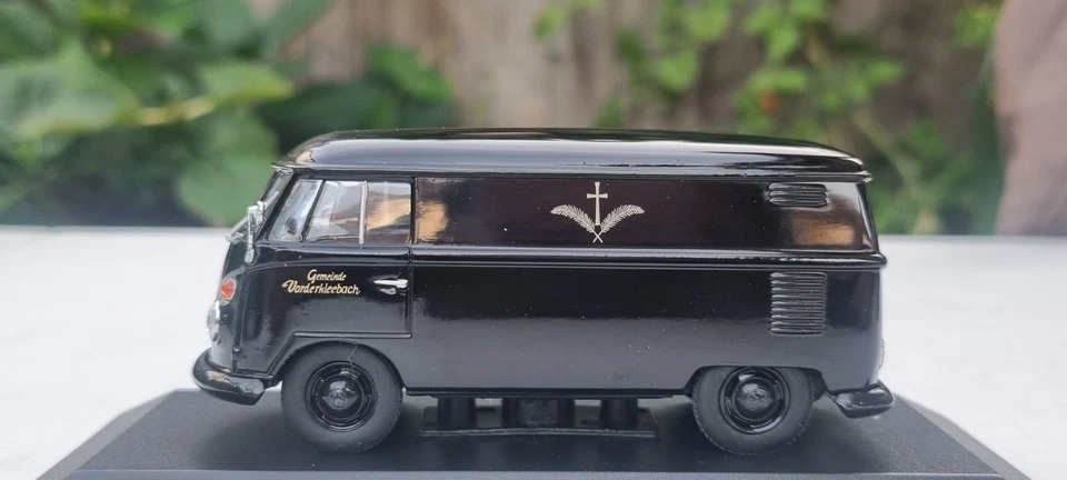 MINICHAMPS Volkswagen T1 furgoneta fúnebre 1:43 Foto 3 de 4