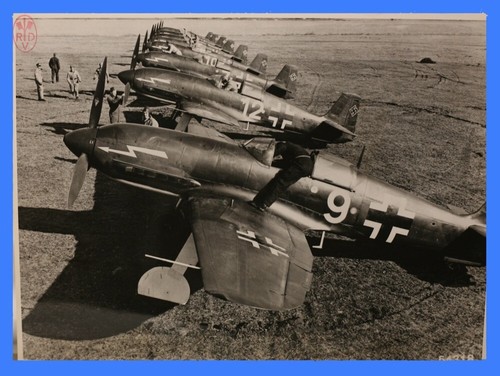 WW2 Foto b/n raffigurante caccia tedeschi He 113 pronti per il volo - 第 1/2 張圖片