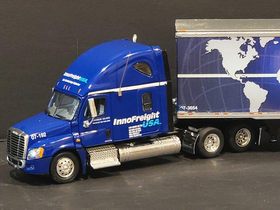 tonkin replicas 1/53 Freightliner Cascadia INNOFRIEGHT WITH COMBO GREAT DANE - Image 4 of 4