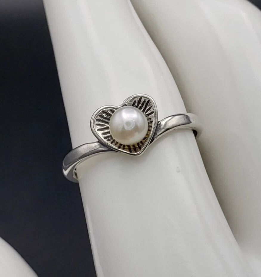 Anillo vintage de plata de ley con corazón de perlas talla 7,75 Foto 2 de 4