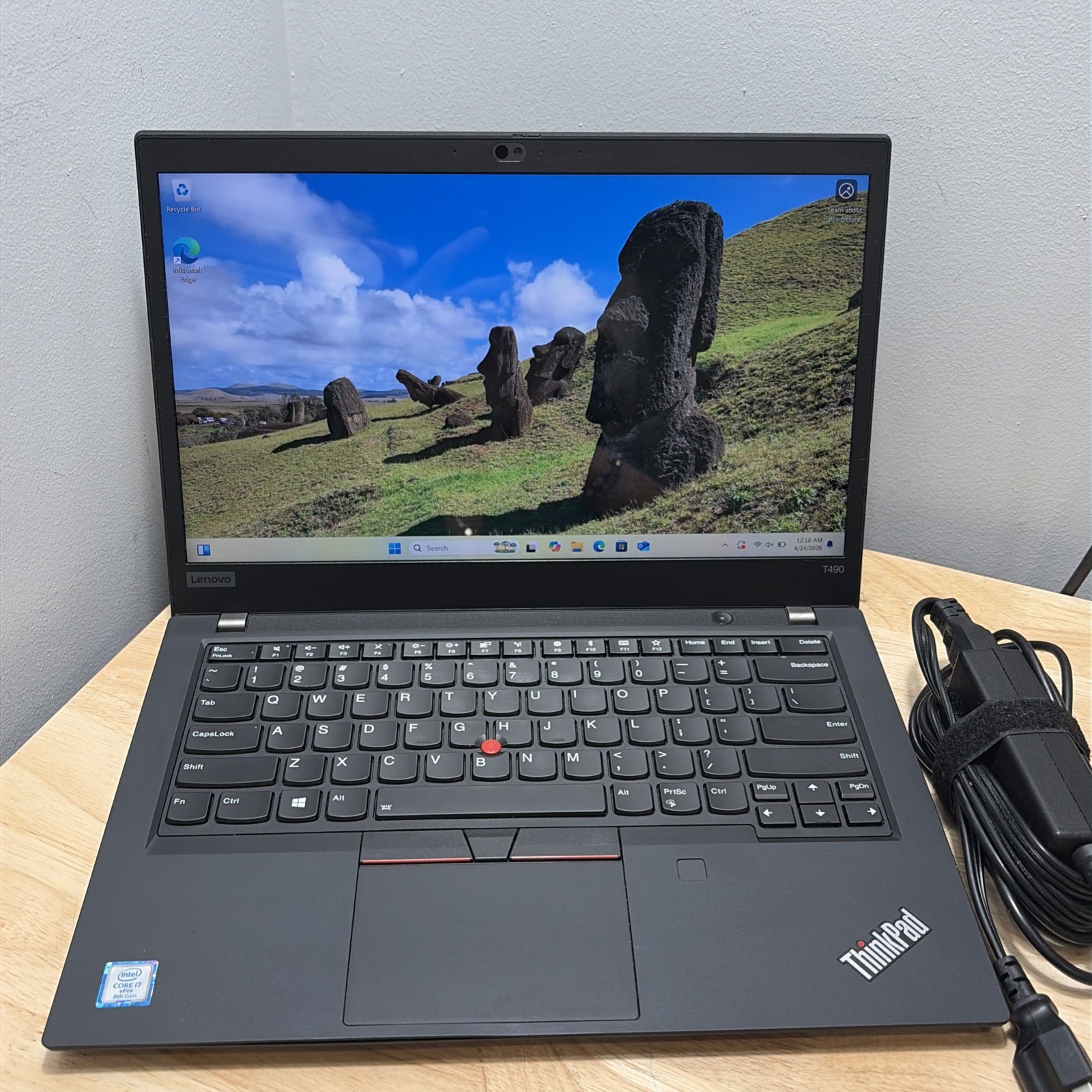 Lenovo ThinkPad T490, 14-Inch Laptop, with INTEL CORE I7-8665U, 256 GB SSD (Solid State Drive), Windows 11 Pro