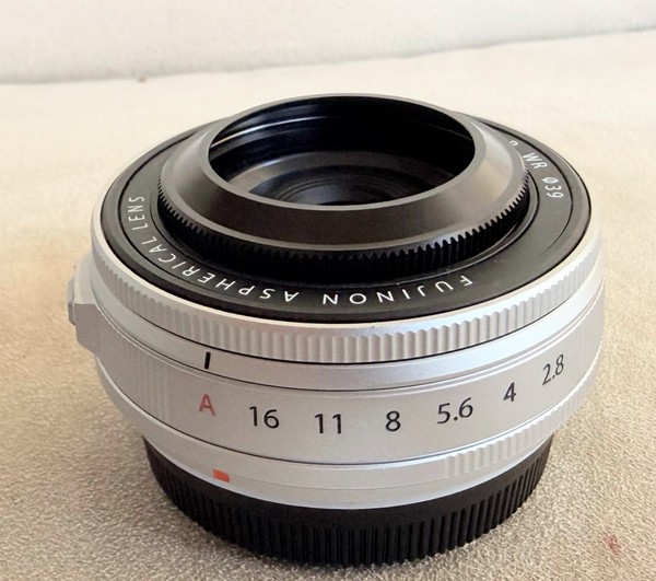 Fuji 23mm f/2.8 R WR Fujinon lens silver-Fujifilm XF- LIKE NEW - ships from EU!