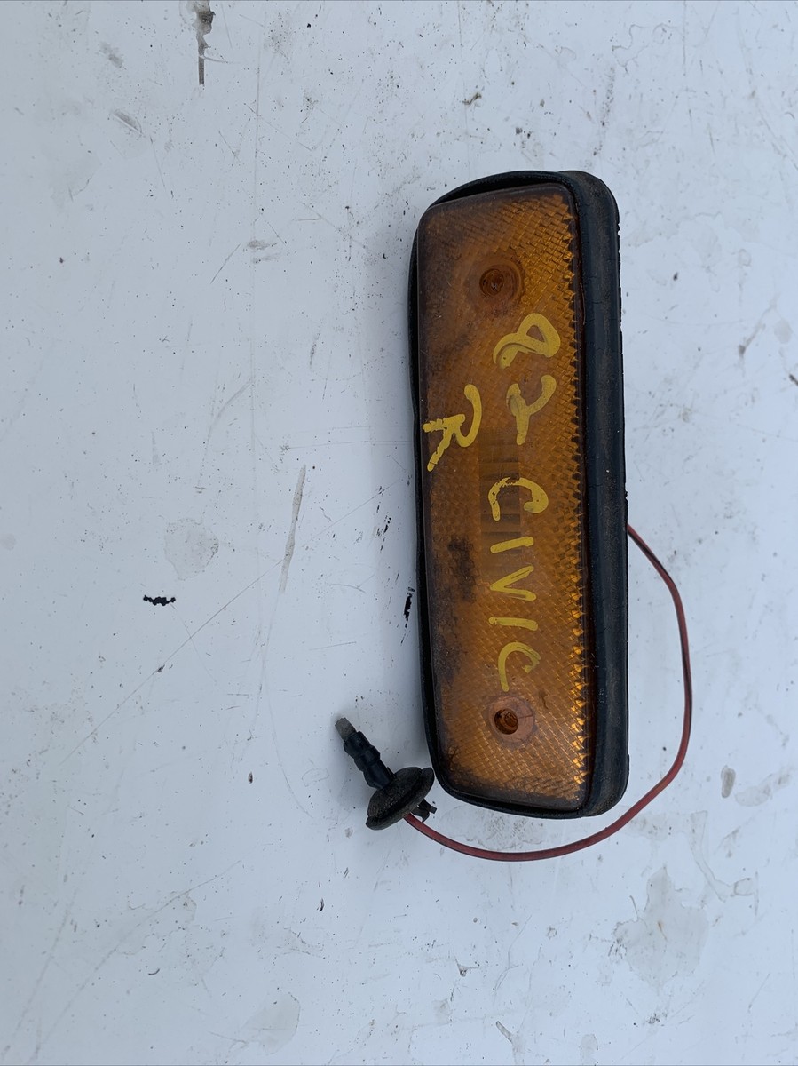 Honda Civic 80s STANLEY 055-7409 RIGHT AMBER MARKER OEM