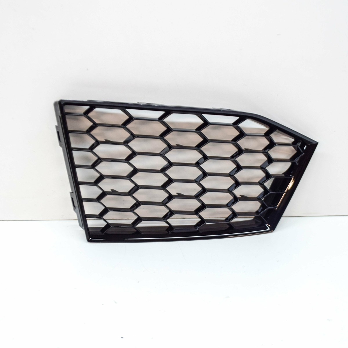 NEW AUDI TT RS 8S FRONT BUMPER LEFT SIDE AIR VENT GRILLE