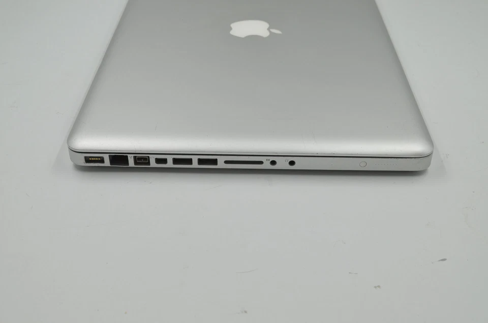 Grado A Apple MacBook 15" A1286 2011 i7 2.0Ghz 160GB HDD 4GB RAM - Leer detalles Foto 4 de 4
