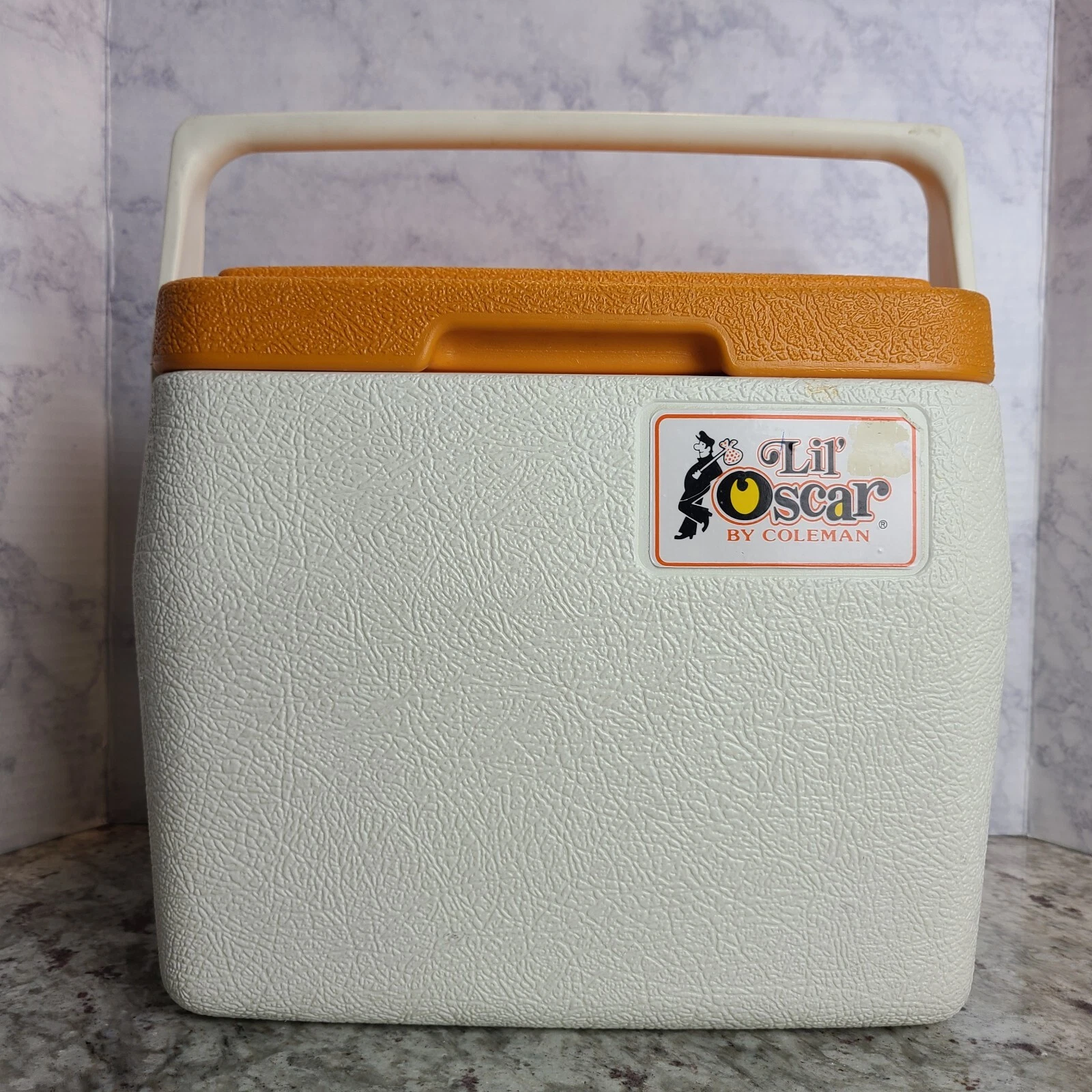 Coleman Little Oscar 8qt Cooler w/2 drink holders -1979-Vintage Orange/White...