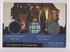 Cryptozoic Gotham Season 2 costume card TRIPLE TM2 Selina Kyle Bruce Wayne