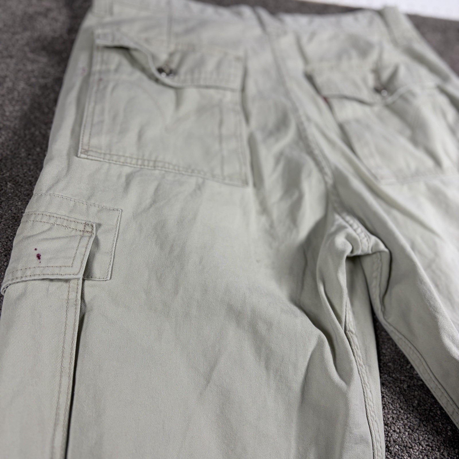 Vintage Levi's Y2K Cargo Pants Mens 33x34 Khaki Loose Straight Utility Workwear thumbnail 16