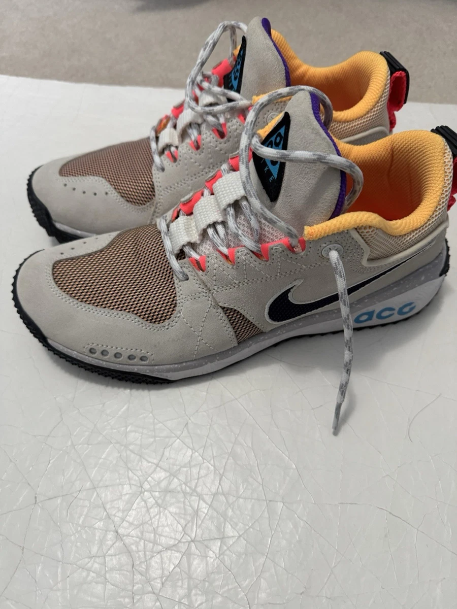 Preços baixos em Nike ACG Dog Mountain Summit White | eBay