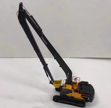 1:50 VOLVO EC480E Excavator with Extended Arm...