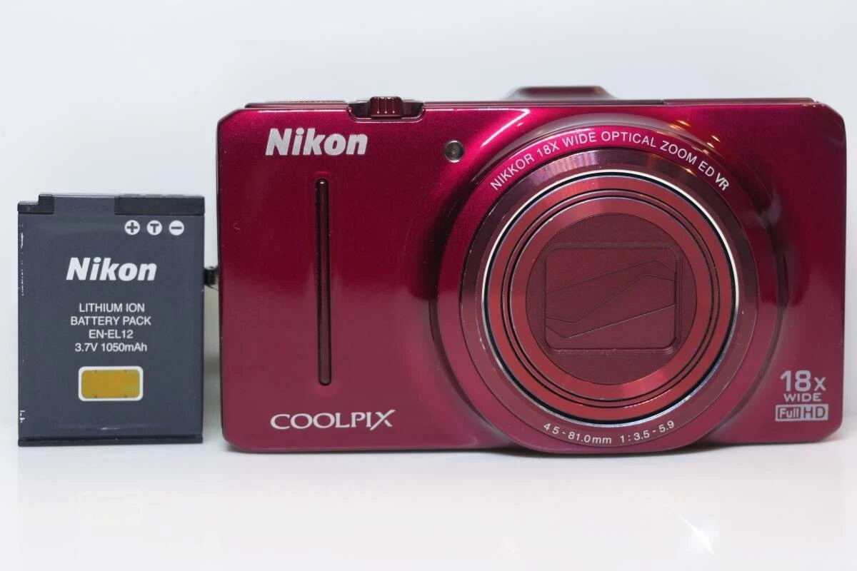 Nikon COOLPIX S9300　ケース付き Amazon.com : Navitech Black Compact Camera Case Compatible with