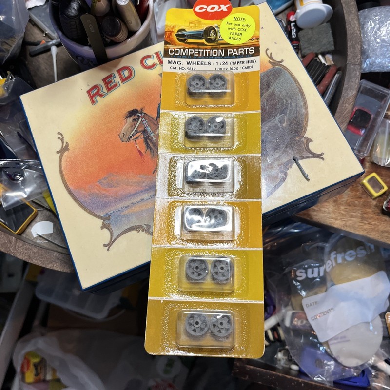 cox 1/24 slot car mag wheels whole card 6 pair 9812