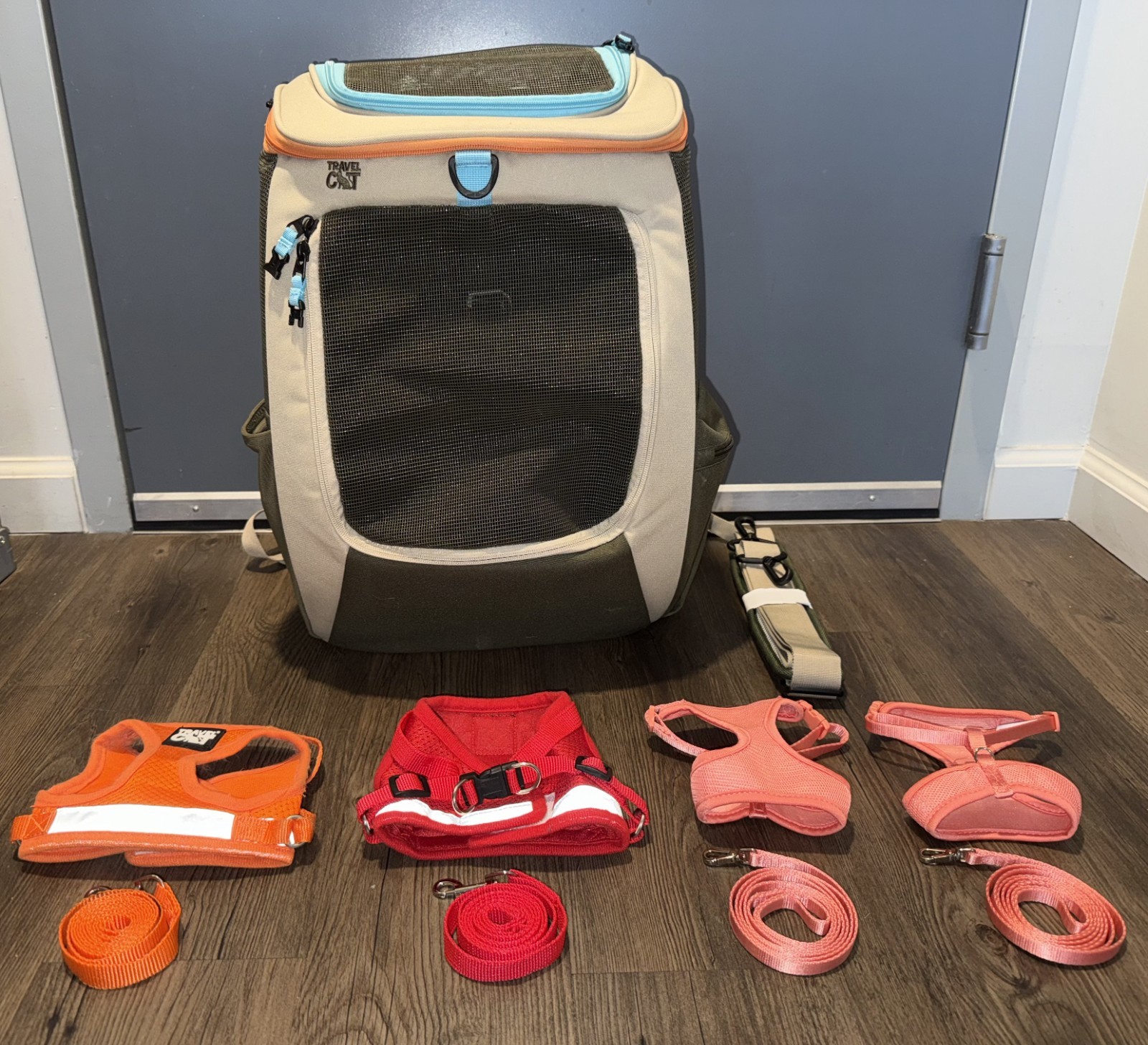 Travel Cat Backpack + Cat & Kitten Sized Harnesses ; Bundle 