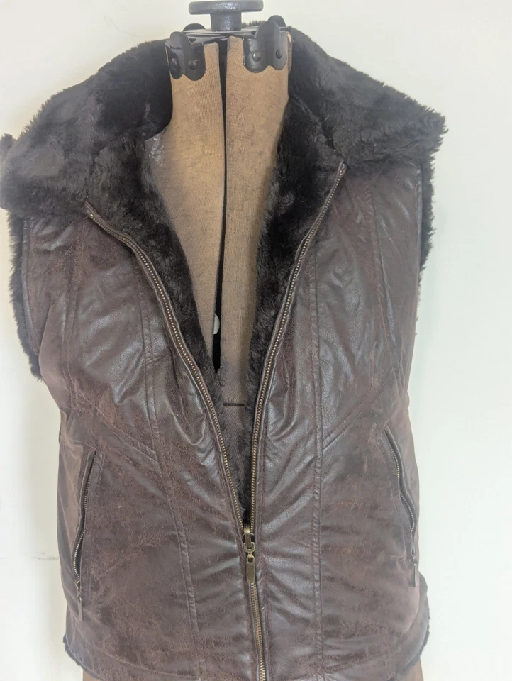 Vestido Granero Mujeres Chaleco Reversible Talla S Imitación Cuero Imitación Piel Edgy o Glamuroso Foto 3 de 4