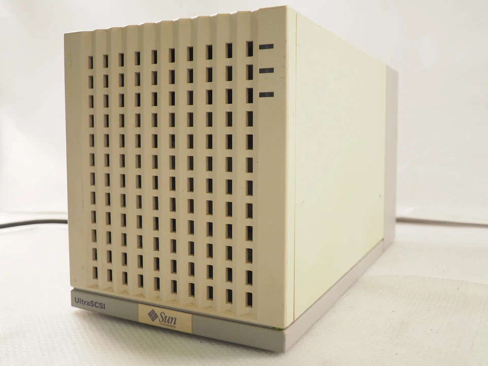 Sun Microsystems PN: 599-2231-01 StorEdge 711 Ultra SCSI Drivers Enclosure - Image 3 of 4