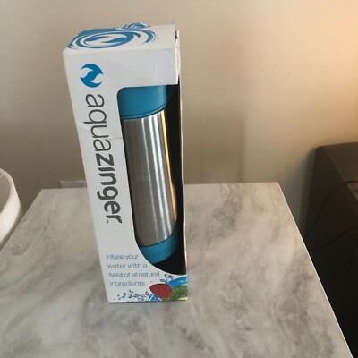 Aqua Zinger Water Infuser - Twist, Grind, and Infuse - 20 oz.