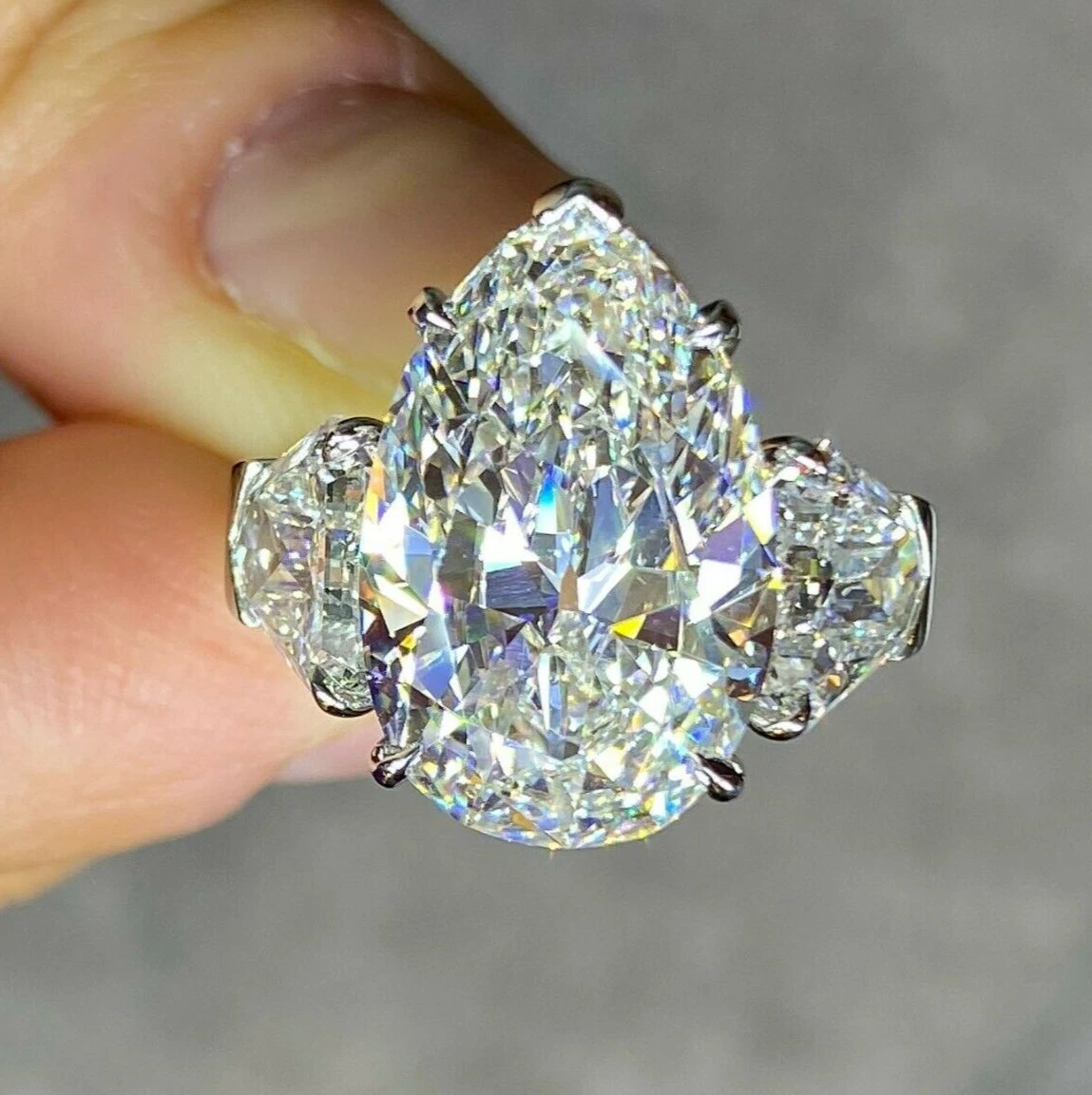 Pear shaped cz ring deals