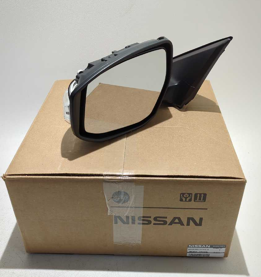 New OEM Genuine Nissan Door Mirror 2013-2018 Altima with signal