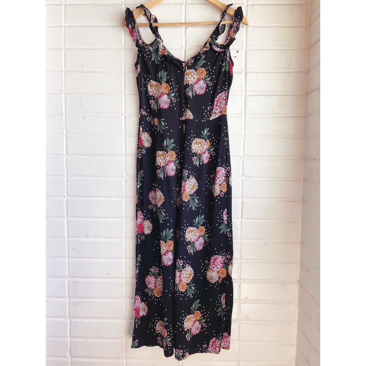 TOPSHOP Black Floral Ruffle Strap Cropped Jumpsuit Women's Size 6P