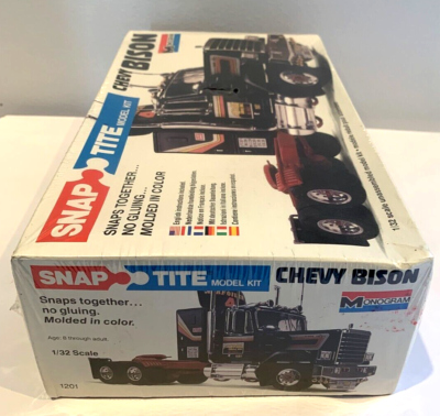 Monogram 1978 SnapTite Chevy Bison 1:32 Semi Truck Model Kit 1201