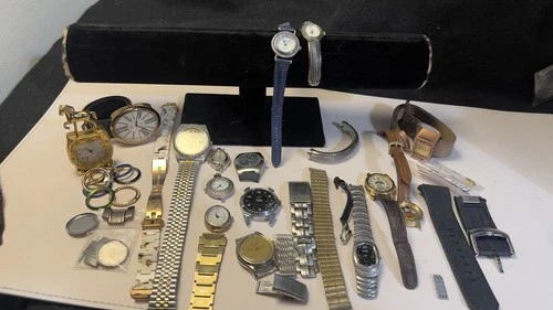 Lot Of Vintage Watches For Parts And Repair Rolex Harvester De Luxe Lorus