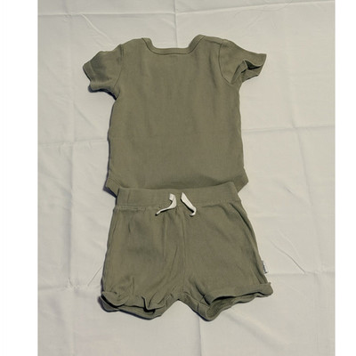 Gerber Ribbed Cotton 2-Piece Shorts Set Bodysuit & Shorts Green 6-9M