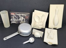 7 Pc. Vtg Plastic Candle Molds 1970s Owls Bow...