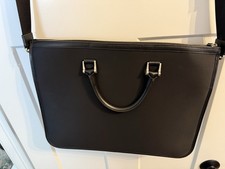 Burberry Black Leather Shoulder Bag   Authentic   Check Interior   Excellent Con