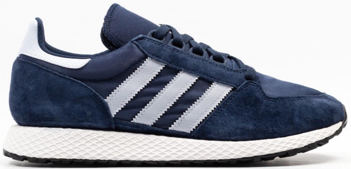 adidas forest grove trainers core black white