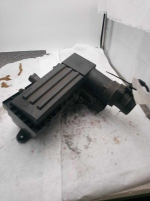 Used Air Cleaner Assembly fits: 2013 Volkswagen Cc 2.0L gasoline engine ID CCTA