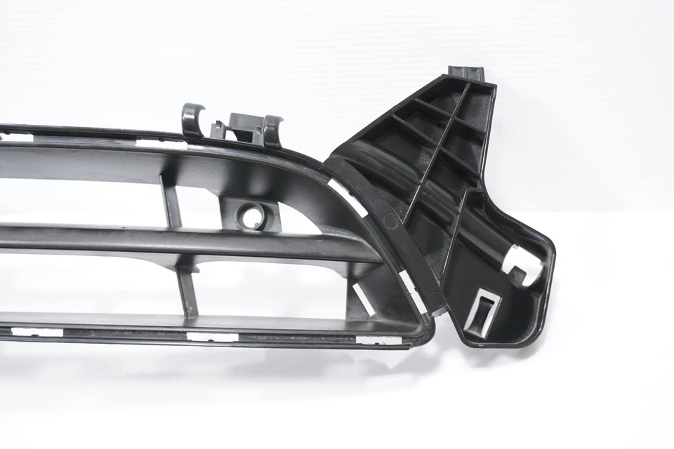 Parachoques delantero SAAB 9-5 NG 2011 no aerodinámico parrilla inferior Foto 4 de 4