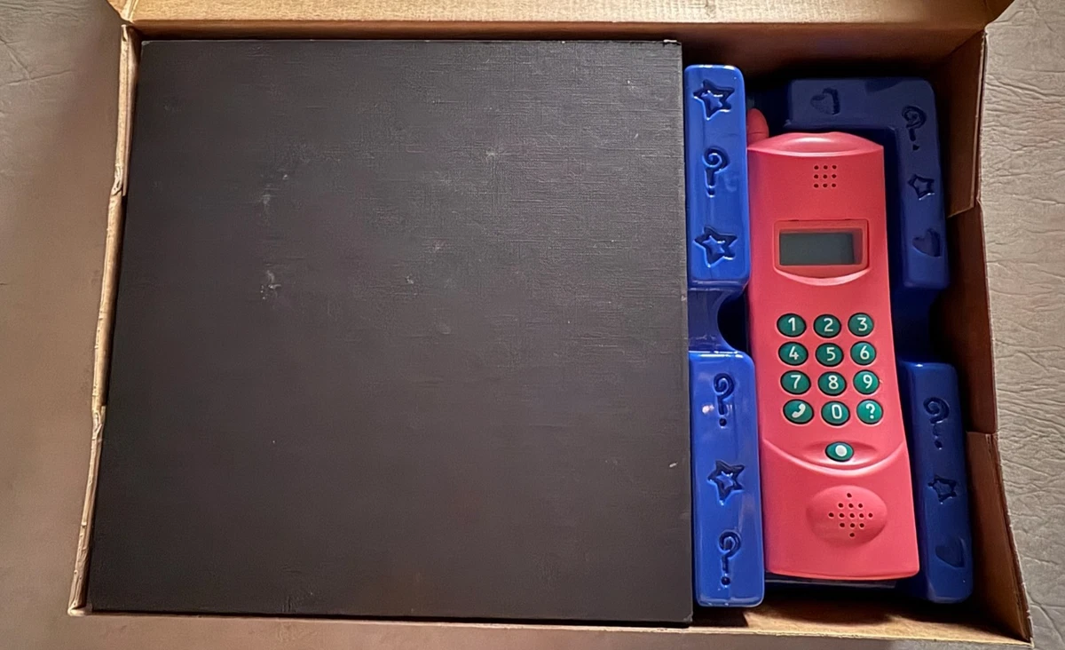 Línea Directa MB Juegos Vintage Años 90 Dream Phone Teléfono Rosa Juego de Mesa