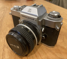 Nikkormat EL Camera Nikon Nikkor 50mm f1.8 Lens
