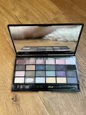 FCUK  Eye And Lip oh so urban colour palette (eyeshadow And Lip Gloss)